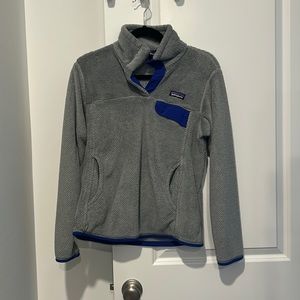 Gray Patagonia fleece with blue accents - women’s medium - excellent condition